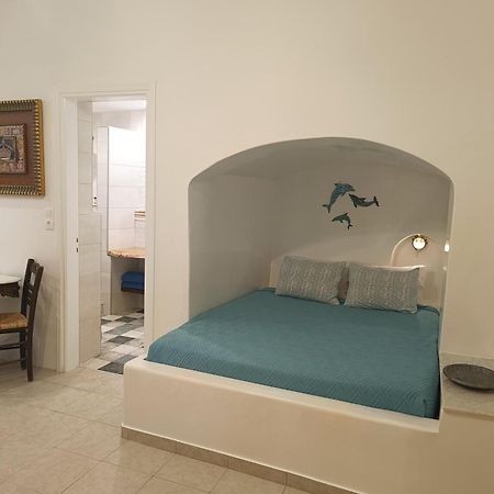Moschatos Beach House Kamári Екстериор снимка