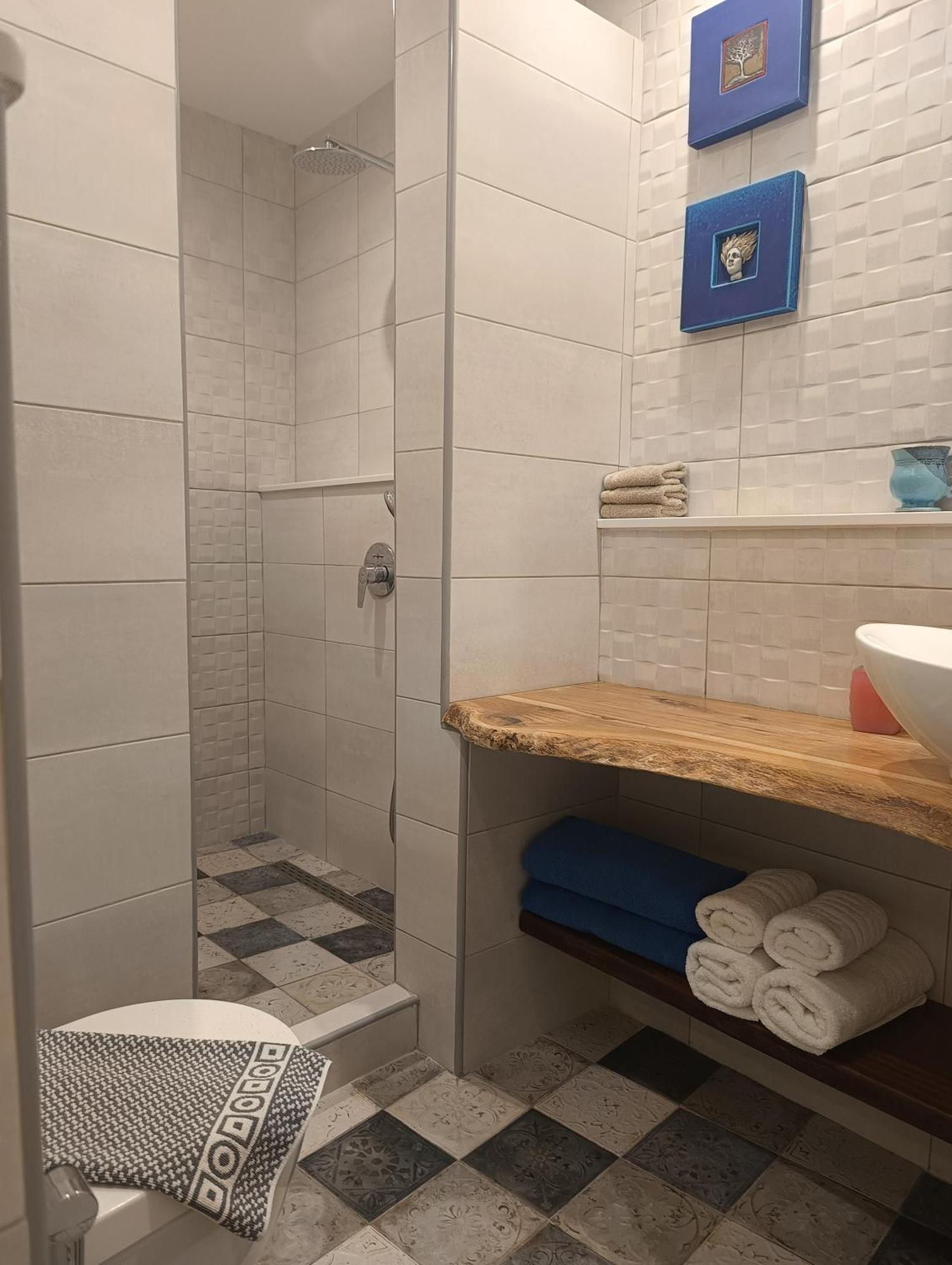 Moschatos Beach House Kamári Стая снимка